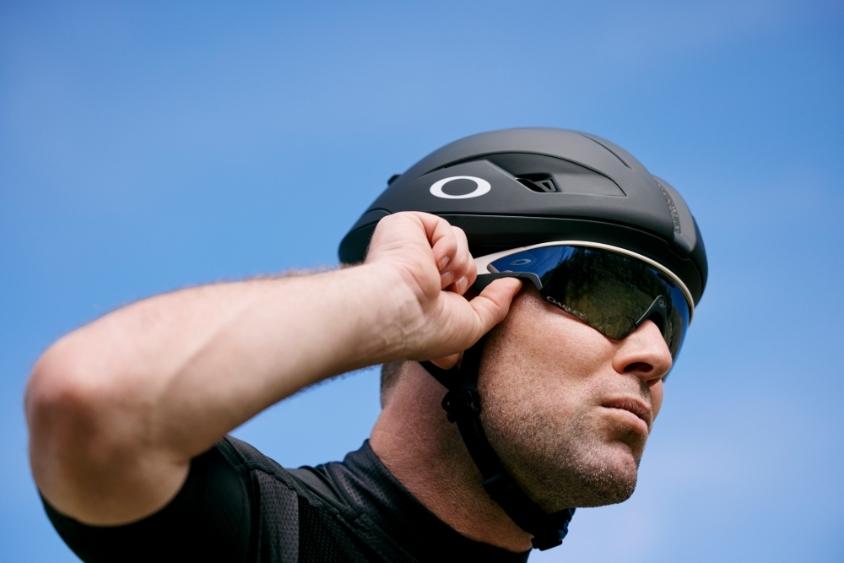 Oakley Meta Vanguard Touch and Voice Controls Oakley Meta Vanguard Touch and Voice Controls